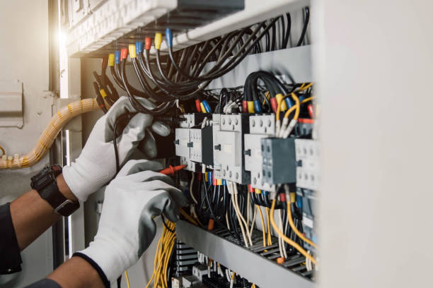 Professional Electrician in Alakanuk, AK